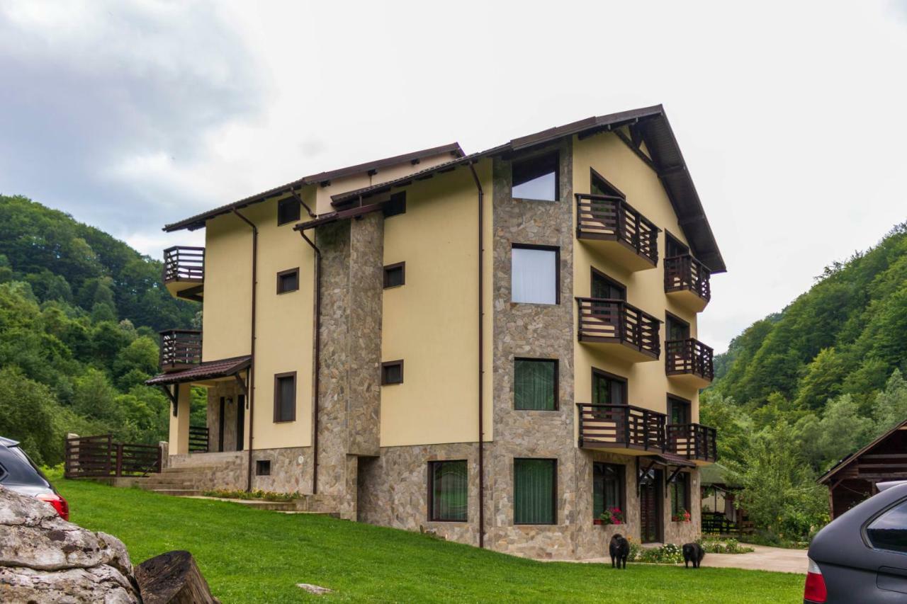 Casa Valea Cernei Hotell Isverna Eksteriør bilde