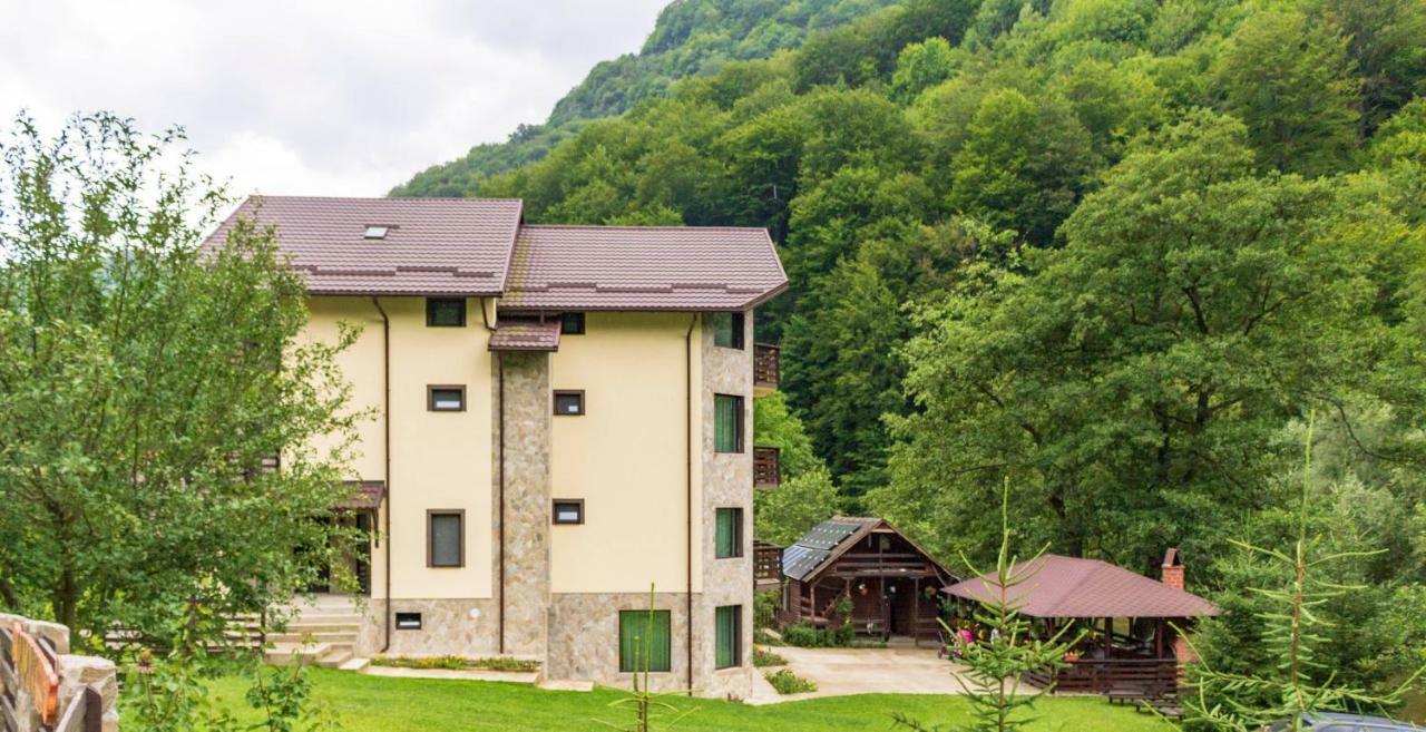 Casa Valea Cernei Hotell Isverna Eksteriør bilde